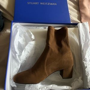 Brand new never worn Stuart Weitzman boots